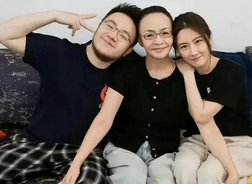 八卦娱乐吃瓜讨论,揭秘明星幕后故事，吃瓜群众热议不断