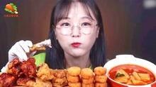 娱乐吃瓜酱花瓶视频,花瓶视频背后的故事揭秘
