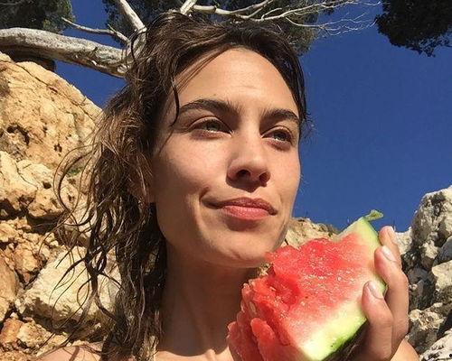 娱乐圈吃瓜照片模板大全,吃瓜照片模板大全，带你领略明星幕后生活