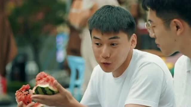 娱乐吃瓜和女朋友分手了,娱乐吃瓜背后的情感纠葛